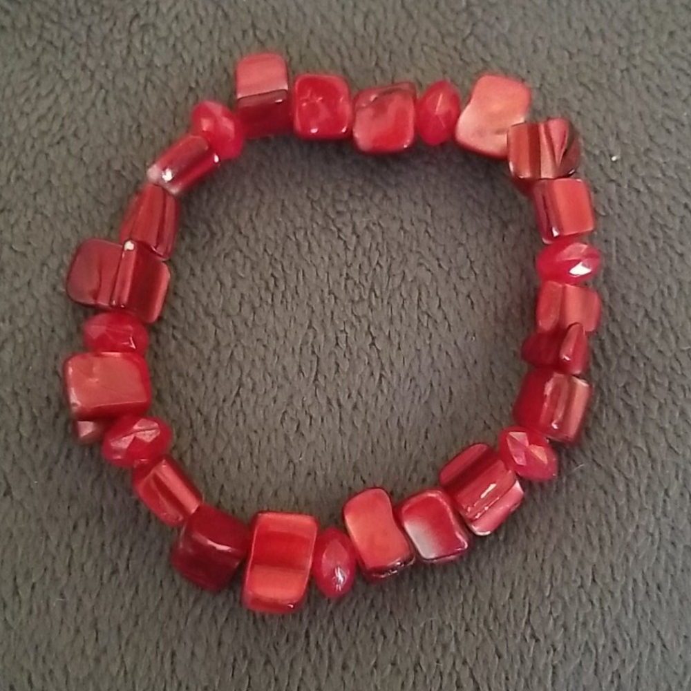 Elastic Red Bead Bracelet - Picture 3 of 5